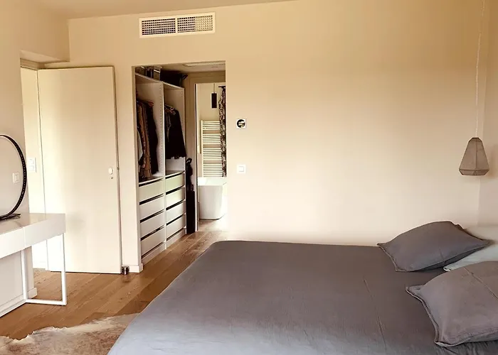 De Standing Avec Vue Montagne, Proche De Porto-vecchio *