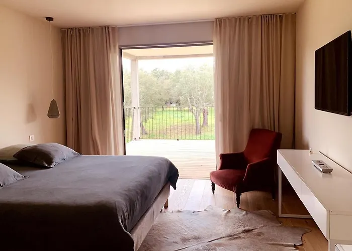 De Standing Avec Vue Montagne, Proche De Porto-vecchio