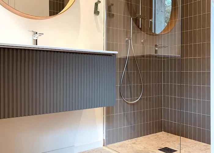 De Standing Avec Vue Montagne, Proche De Porto-vecchio